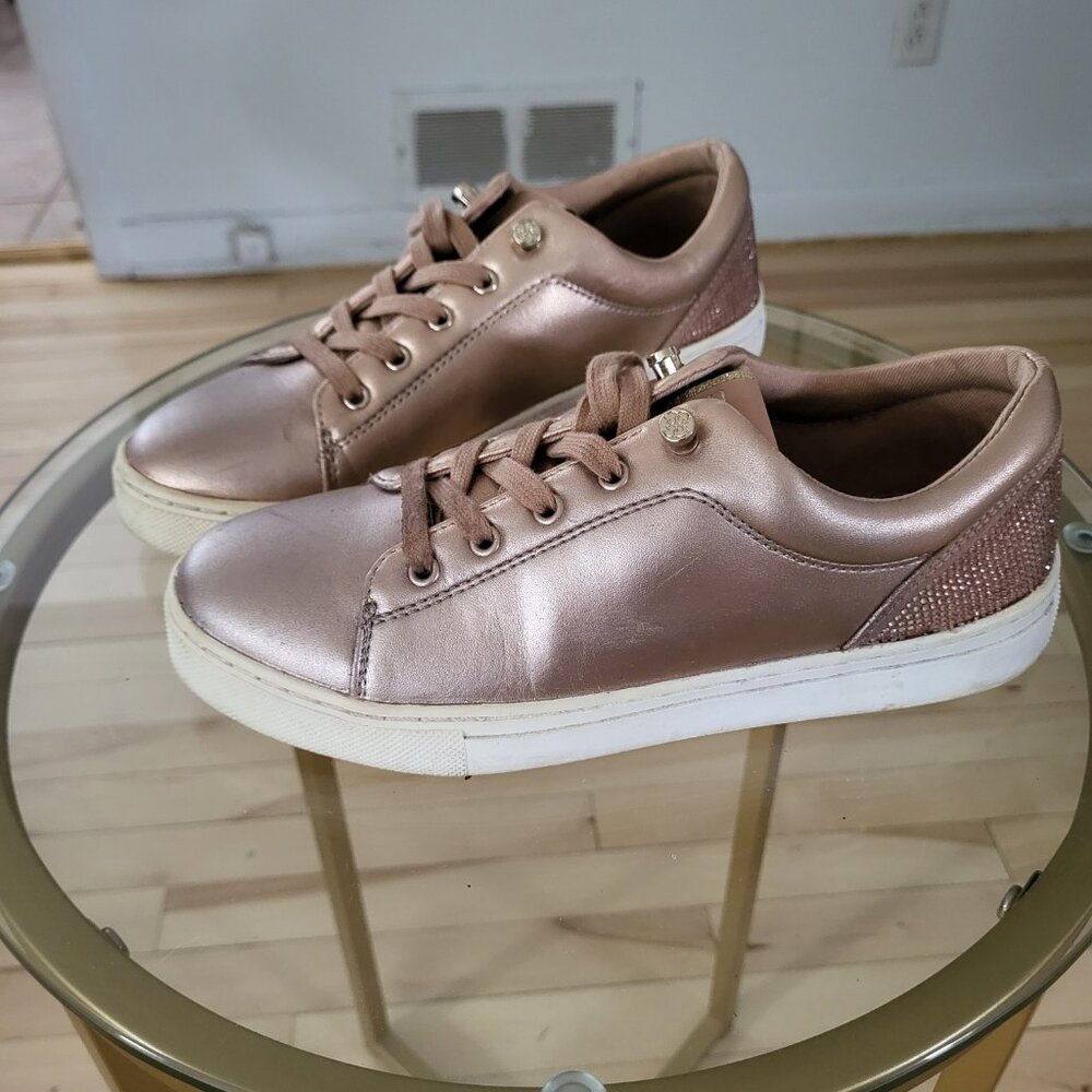 sneakers - Picture 2 of 2